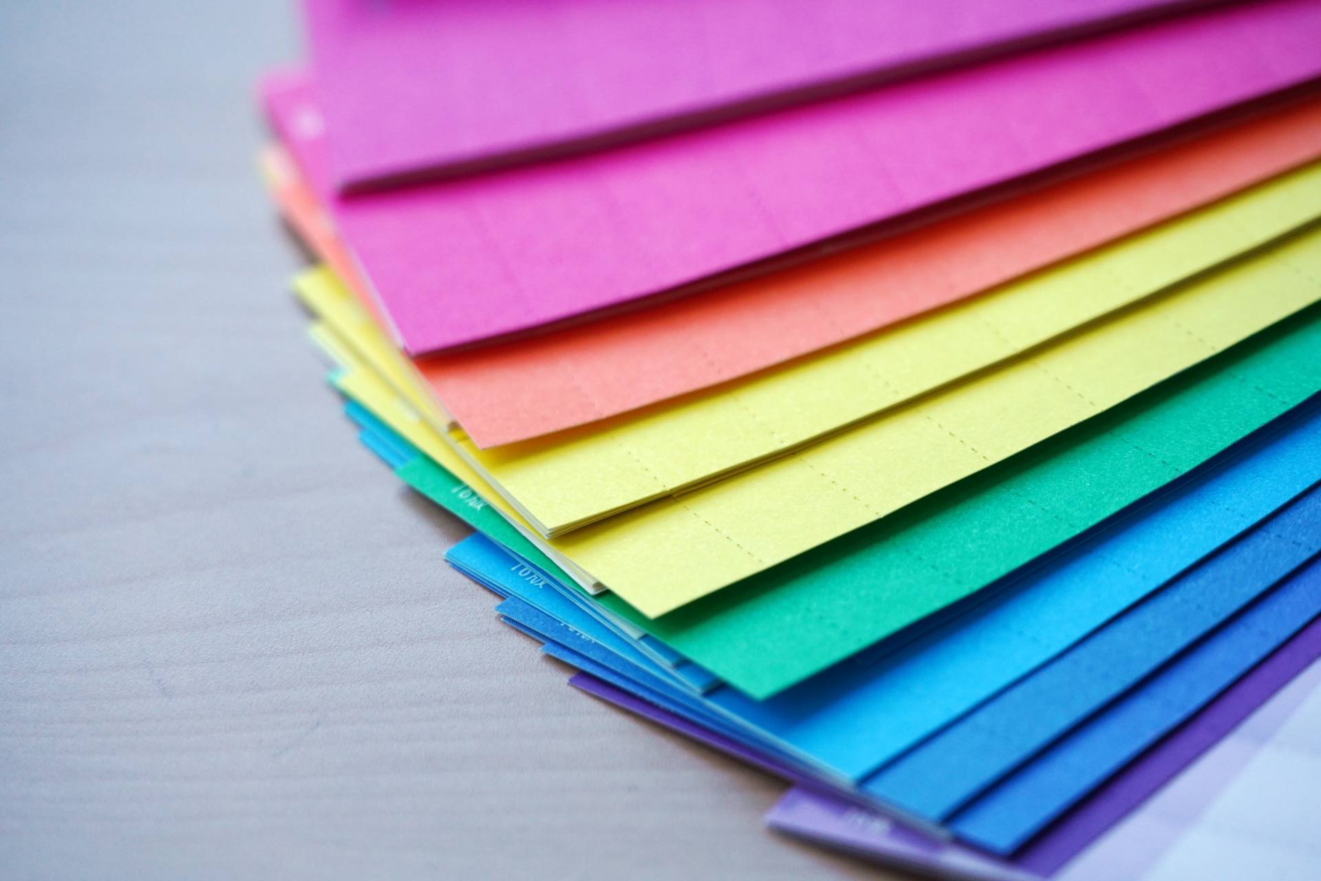 2022年のトレンドカラーって何色？