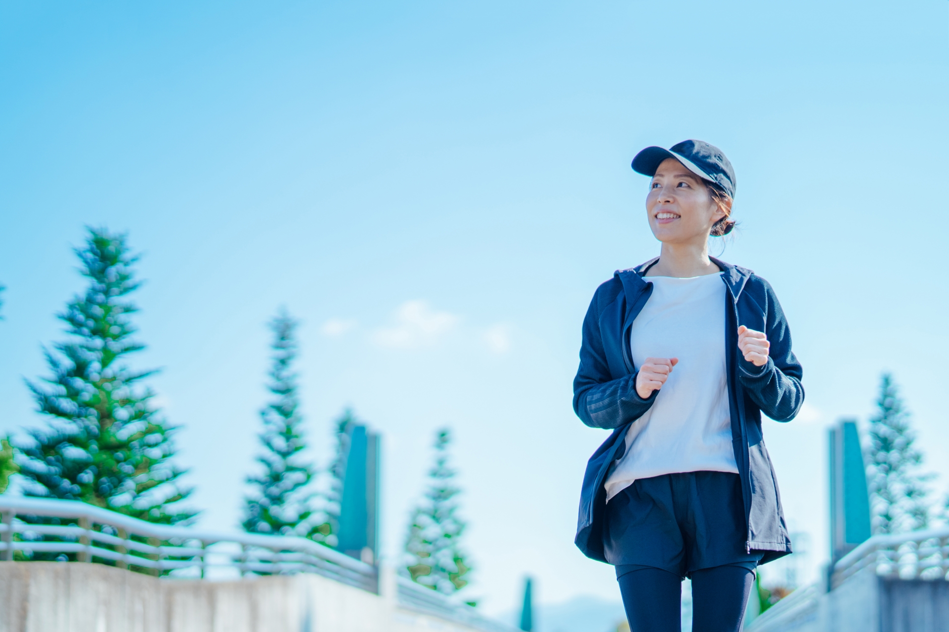 20歳をピークに骨密度が下降！そのワケとは