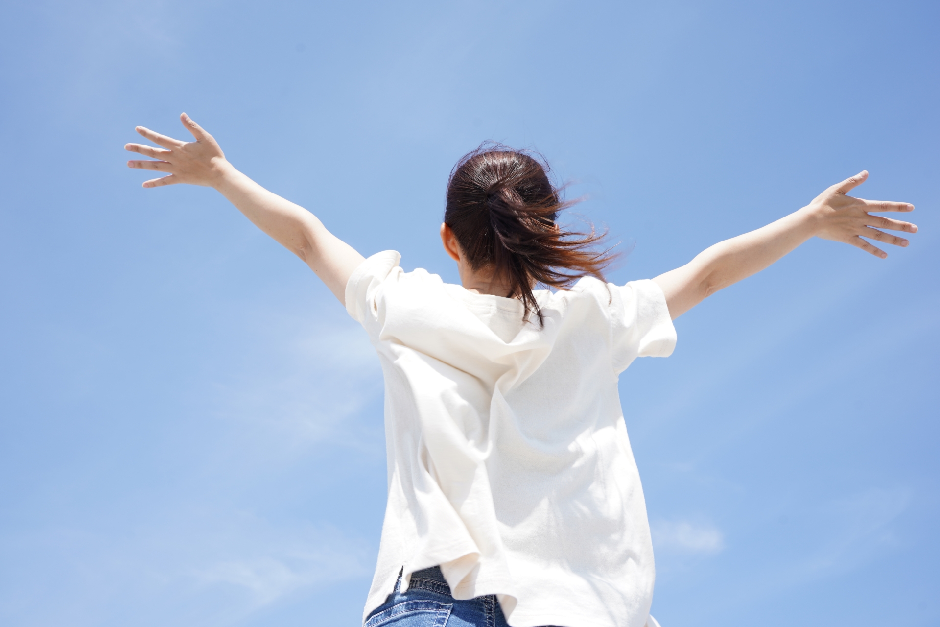 油断大敵！うららかな春の紫外線から肌と目を守る