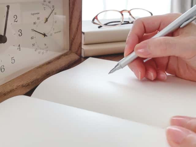 手書きの日記で記憶力アップ！脳が若返る日記の書き方を紹介