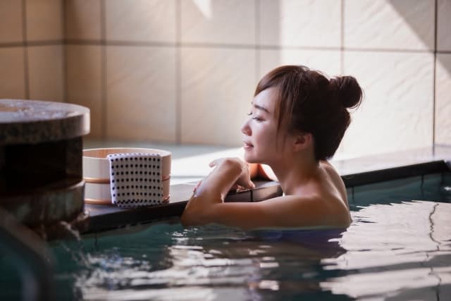 国が認める温泉の健康効果！泉質ごとの症状と自宅で温泉効果を得る入浴法